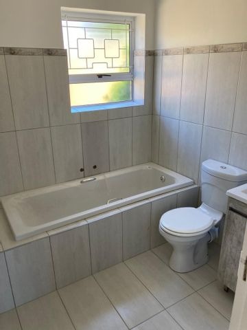 To Let 3 Bedroom Property for Rent in Lovemore Heights Estate Eastern Cape